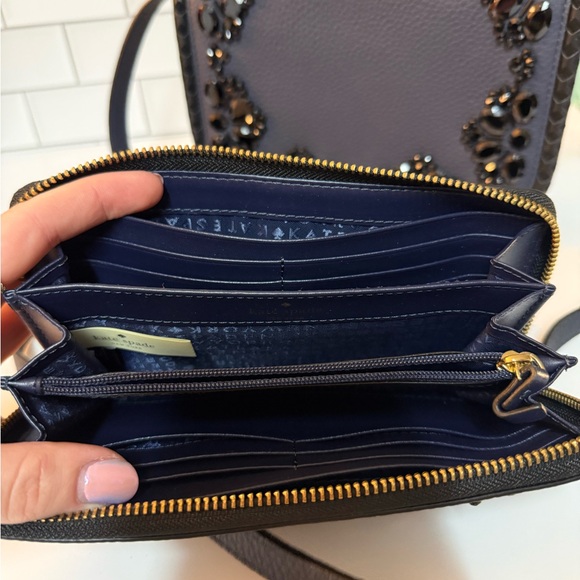Kate Spade Navy “Set in Stone” Crossbody Bag with matching wallet - Picture 4 of 12